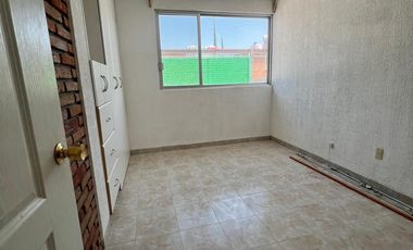 Casa en renta en condominio Vitrales Camino a los Olvera