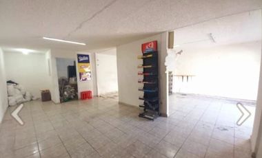 LOCAL COMERCIAL AVENIDA PRINCIPAL FUENTES DE BALVANERA GUANAJUATO