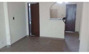 Monoambiente  al frente, sin expensas y con patio