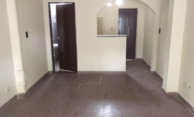 Monoambiente  al frente, sin expensas y con patio