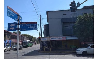Monoambiente  al frente, sin expensas y con patio