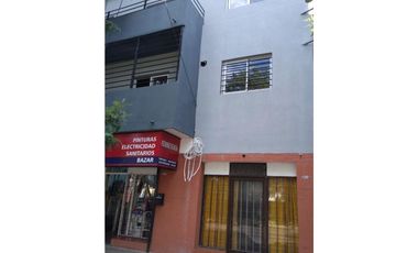 Monoambiente  al frente, sin expensas y con patio