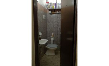 Monoambiente  al frente, sin expensas y con patio