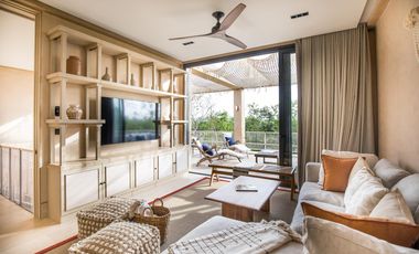 Lujosa Villa de 4 recs. con Golf y Playa, en Corasol