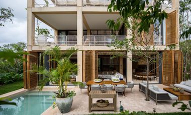 Lujosa Villa de 4 recs. con Golf y Playa, en Corasol