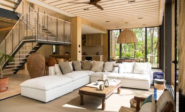 Lujosa Villa de 4 recs. con Golf y Playa, en Corasol