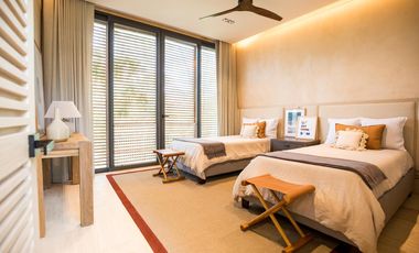 Lujosa Villa de 4 recs. con Golf y Playa, en Corasol
