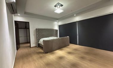 CASA EN VENTA CARRETERA NACIONAL CAROLCO