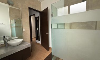 CASA EN VENTA CARRETERA NACIONAL CAROLCO