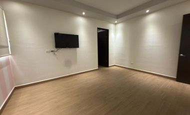 CASA EN VENTA CARRETERA NACIONAL CAROLCO