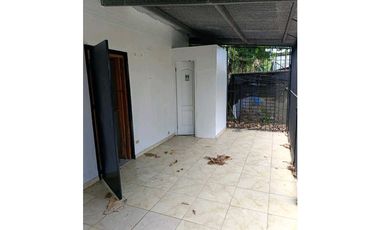 ALQUILER DE CASA EN DAVID PARA RESIDENCIA O COMERCIAL EN EL CENTRO
