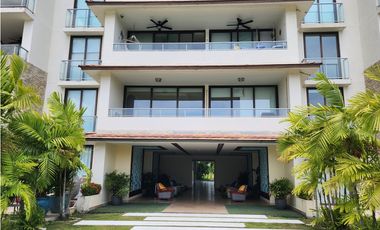 CASAMAR Condo-1BR, 2BA, Pool & Palm Tree Views!