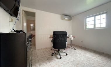 Venta de Casa en Costa Sur, Versalles