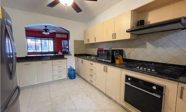 Venta de Casa en Costa Sur, Versalles