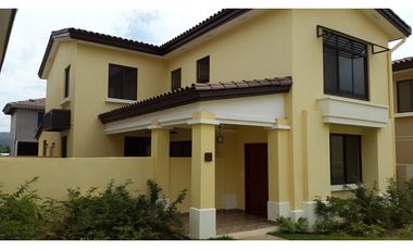 SE VENDE CASA EN RIVER VALLEY - PANAMA PACIFICO