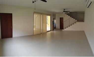 SE VENDE CASA EN RIVER VALLEY - PANAMA PACIFICO