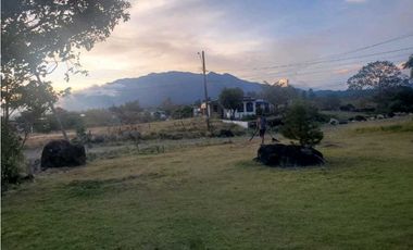 ALQUILER CASA EN BOQUETE AMOBLADA