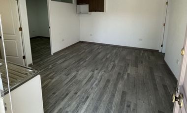 Arriendo Casa 2d,1b, 50m2 En Espacio  De Tereno Amplio De 23