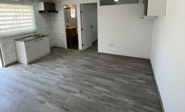 Arriendo Casa 2d,1b, 50m2 En Espacio  De Tereno Amplio De 23