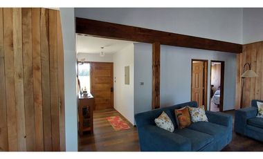 Hauslink Arrienda Casa 4d2b  Frente Colegio Oxford