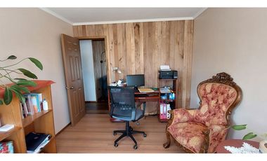 Hauslink Arrienda Casa 4d2b  Frente Colegio Oxford