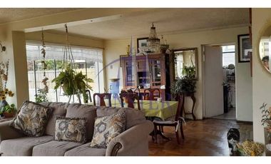 Amplia Casa Sólida Con Estupenda Ubicación En Quintero