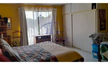 Amplia Casa Sólida Con Estupenda Ubicación En Quintero