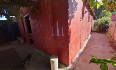 Gran Terreno Con Casa En Villa Las Condes De Loncura