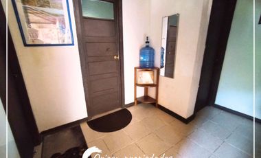 Casa esquina y cabaña, a un paso del Parque El Canelo