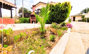 Casa esquina y cabaña, a un paso del Parque El Canelo