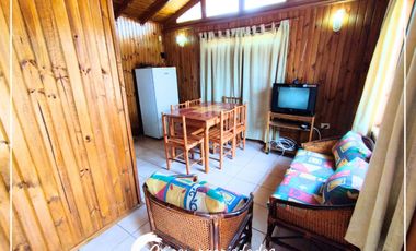 Casa esquina y cabaña, a un paso del Parque El Canelo