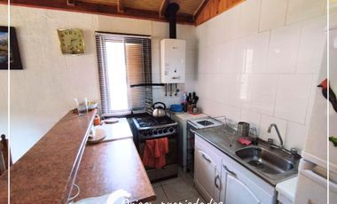 Casa esquina y cabaña, a un paso del Parque El Canelo