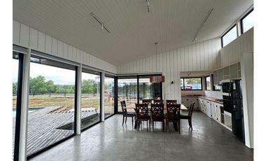 Hauslink Vende Espectacular Casa Nueva 4d3b Quincho, Hot Tub