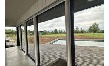 Hauslink Vende Espectacular Casa Nueva 4d3b Quincho, Hot Tub