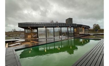 Hauslink Vende Espectacular Casa Nueva 4d3b Quincho, Hot Tub