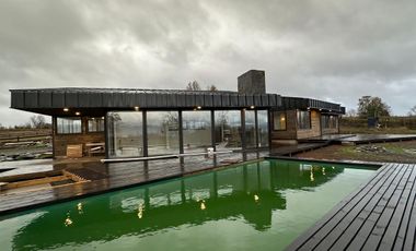 Hauslink Vende Espectacular Casa Nueva 4d3b Quincho, Hot Tub