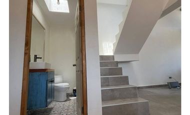 Finster Vende Linda Casa Nueva Vista Al Mar Quintero Oportun