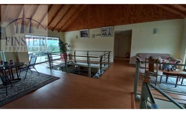 Regalo Exclusiva casa 470 mt2 en 5600 mt2  piscina Melipilla