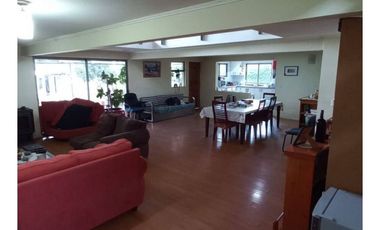 Regalo Exclusiva casa 470 mt2 en 5600 mt2  piscina Melipilla