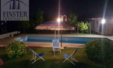 Regalo Exclusiva casa 470 mt2 en 5600 mt2  piscina Melipilla
