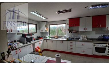 Regalo Exclusiva casa 470 mt2 en 5600 mt2  piscina Melipilla