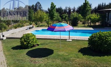 Regalo Exclusiva casa 470 mt2 en 5600 mt2  piscina Melipilla