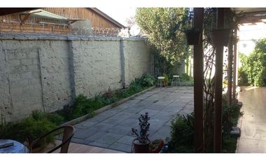 Vende Preciosa Y Amplia Propiedad - Munizaga & Asociados