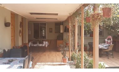 Vende Preciosa Y Amplia Propiedad - Munizaga & Asociados