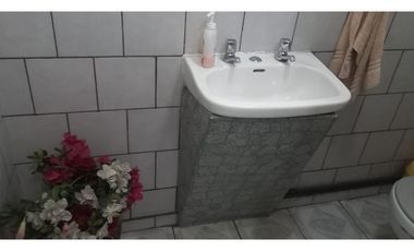 Vende Preciosa Y Amplia Propiedad - Munizaga & Asociados