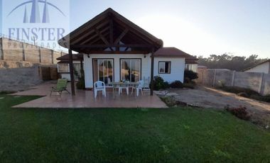 Finster Vende Impecable Casa, Terreno 1100m2 Ritoque Quinter