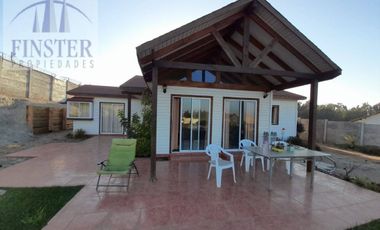 Finster Vende Impecable Casa, Terreno 1100m2 Ritoque Quinter