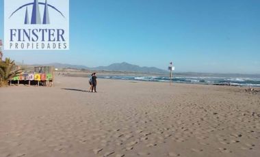 Finster Vende Impecable Casa, Terreno 1100m2 Ritoque Quinter