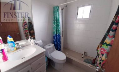 Finster Vende Impecable Casa, Terreno 1100m2 Ritoque Quinter