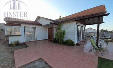 Finster Vende Impecable Casa, Terreno 1100m2 Ritoque Quinter
